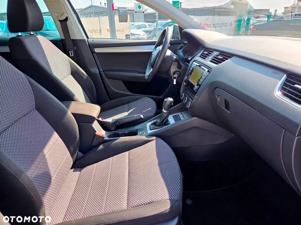 Skoda Octavia Combi 1.4 TSI DSG Style - 27