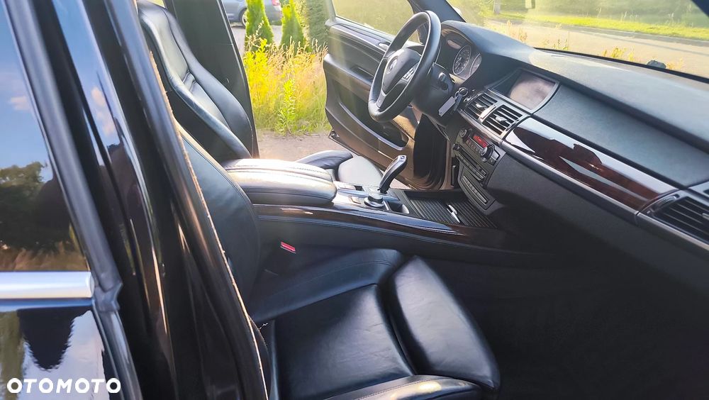 BMW X5 4.8 is Edition Exclusive - 16