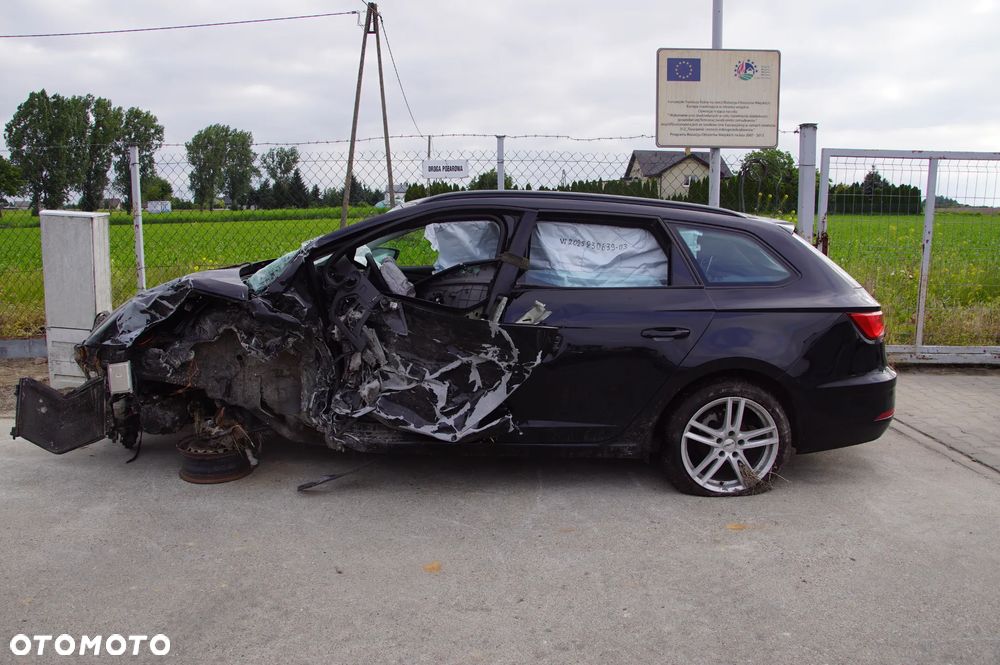 Auto na części - Seat Leon III ST Lift 1.6 TDI 90 KM DDY RSC L9YT 167 tys. 2018R Drzwi Lampy Klapa Szyby Felgi Relingi - 1