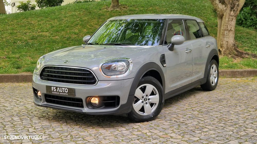 MINI Countryman Cooper Essential - 1