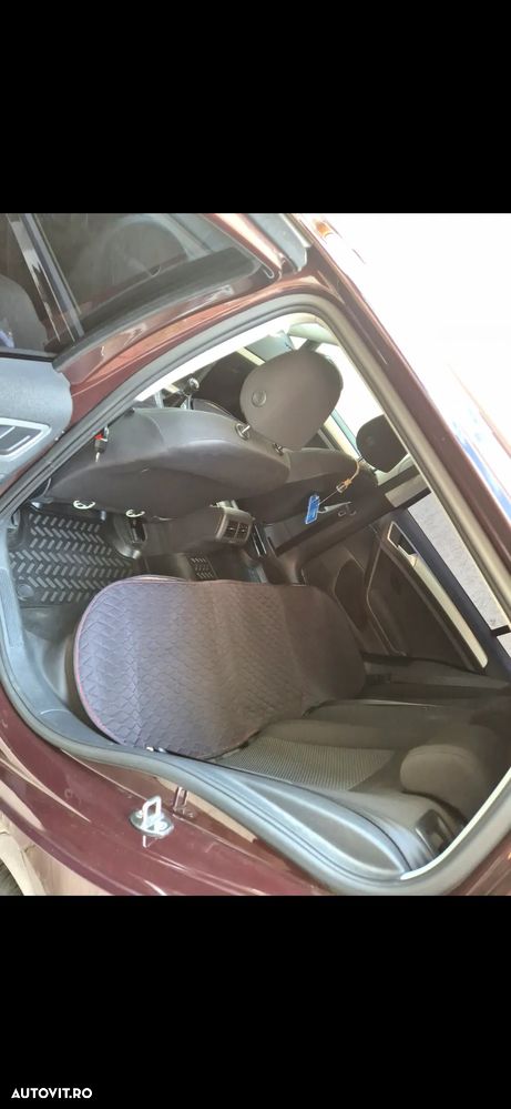 Volkswagen Golf 1.6 TDI Trendline - 10