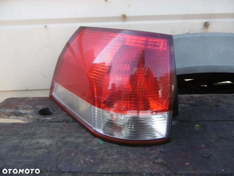 Lampa tył Vectra C kombi - 1