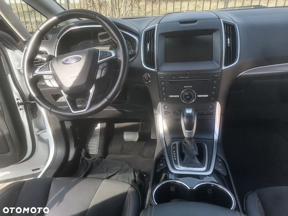 Ford S-Max - 28