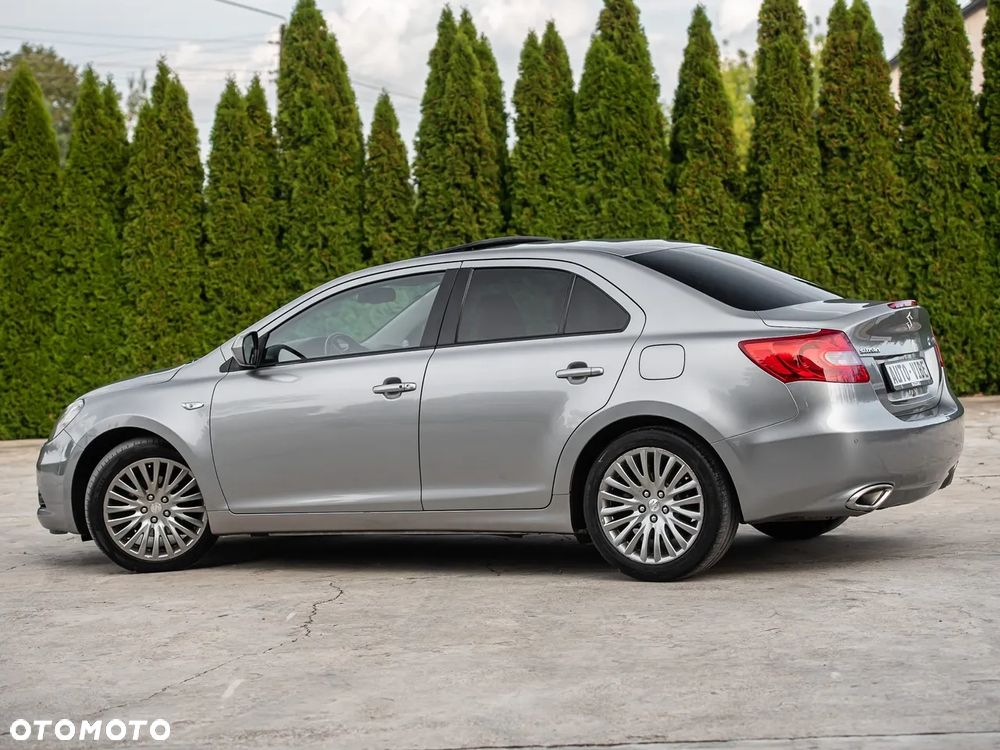 Suzuki Kizashi 2.4 4x4 CVT Sport - 10