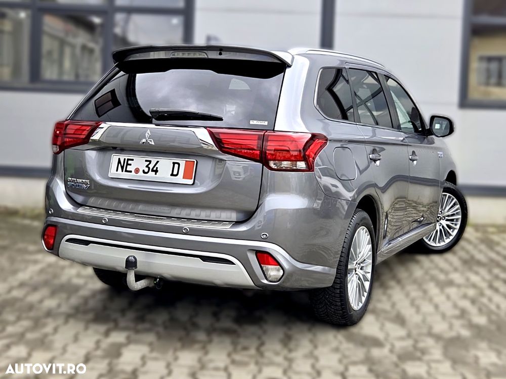 Mitsubishi Outlander - 7