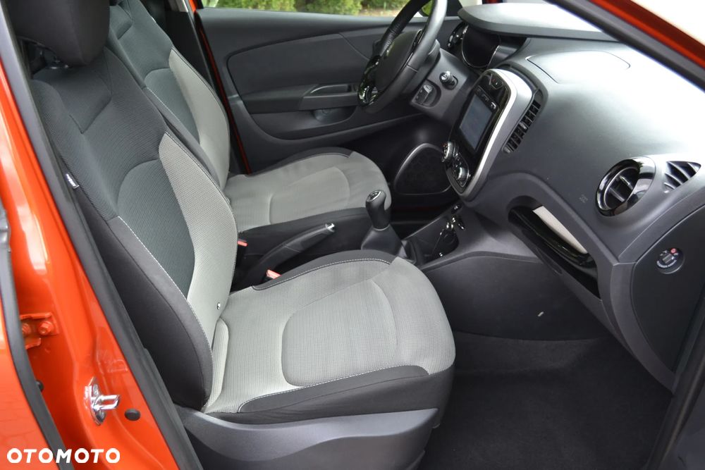 Renault Captur (ENERGY) TCe 90 BOSE EDITION - 20