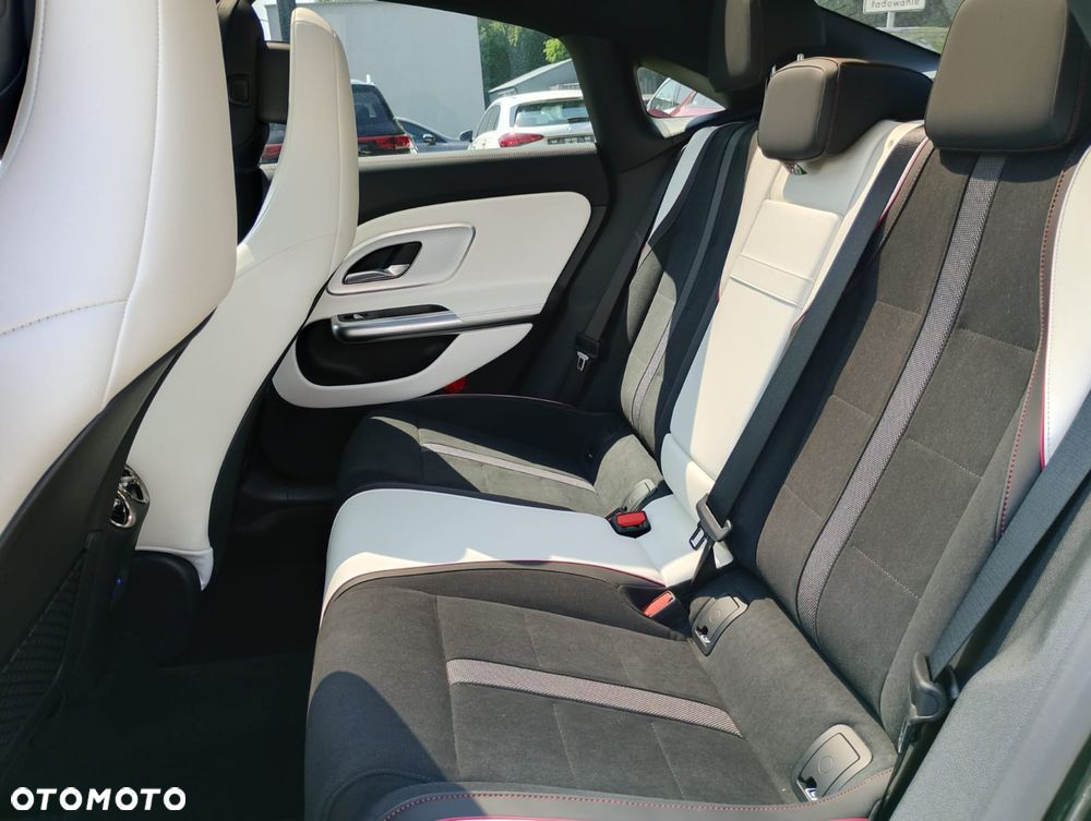 Mercedes-Benz CLA 200 mHEV 8G-DCT - 6