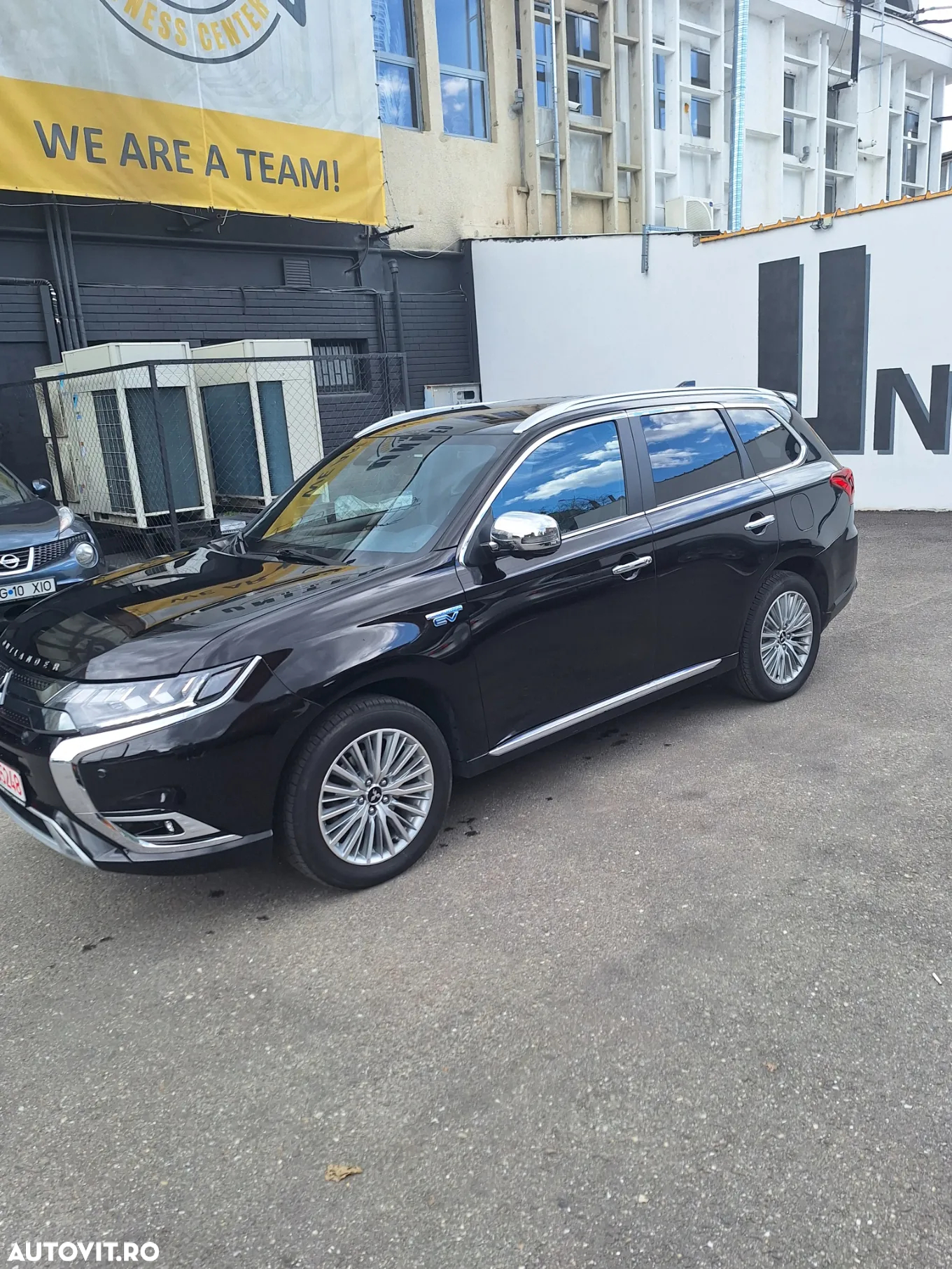 Mitsubishi Outlander 2.4 4WD Plug-In Hybrid Top - 10