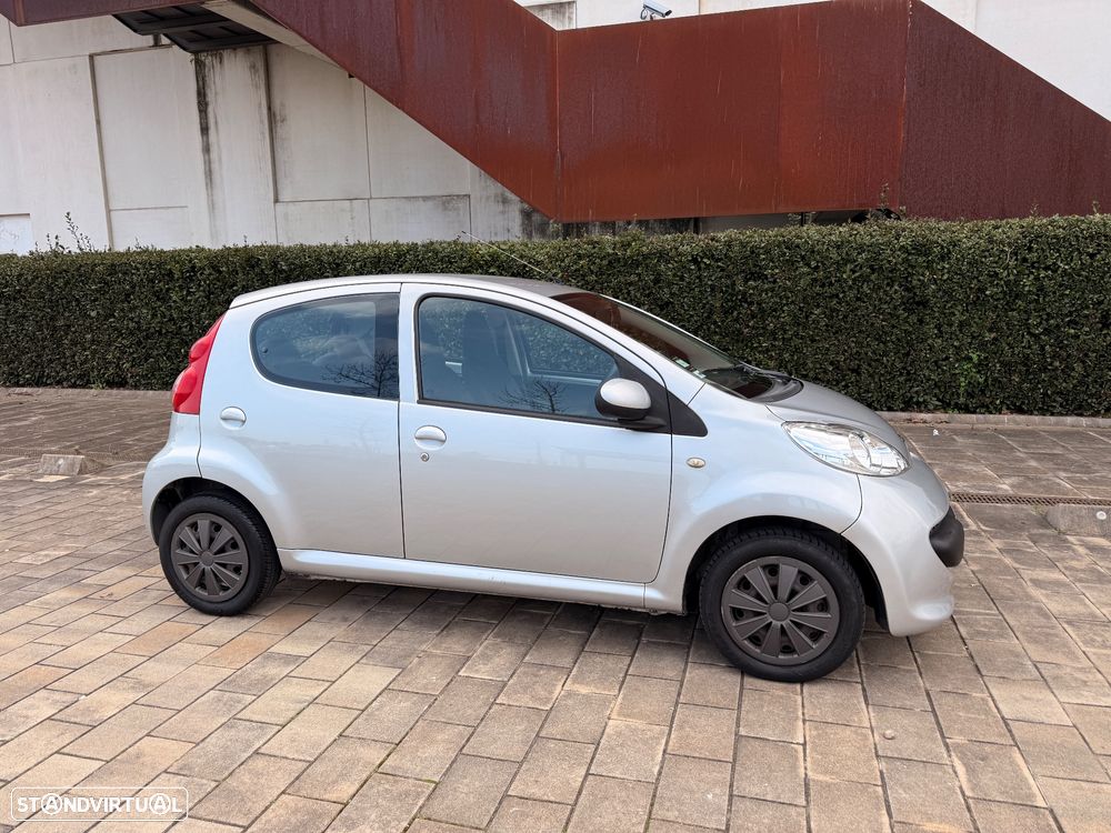 Peugeot 107 1.0 Urban - 2