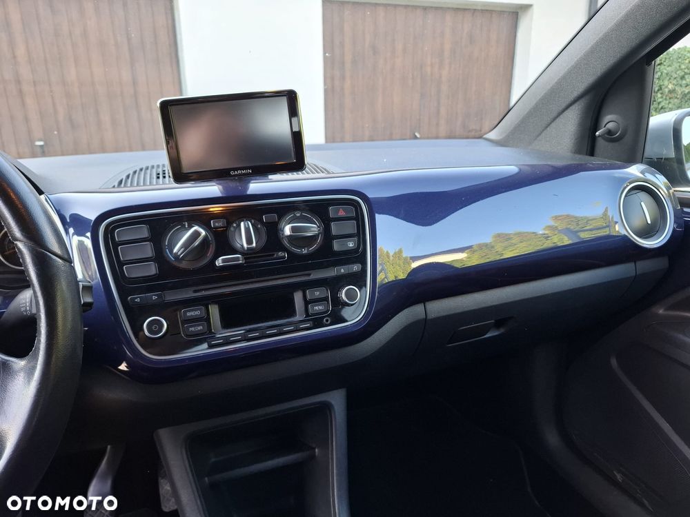 Volkswagen up! - 8