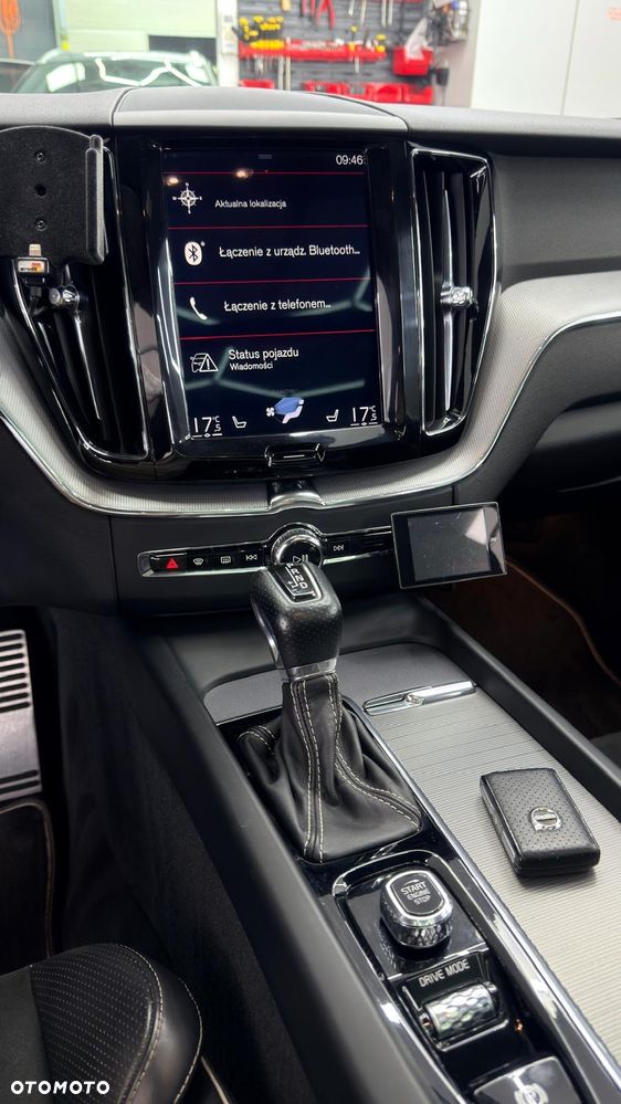 Volvo XC 60 D4 R-Design - 18