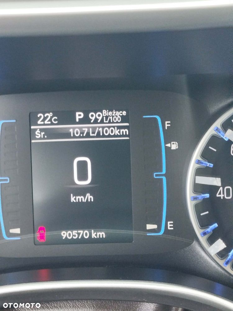 Chrysler Pacifica - 8