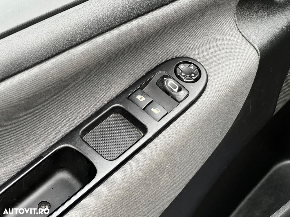 Peugeot 207 95 VTi Filou - 20