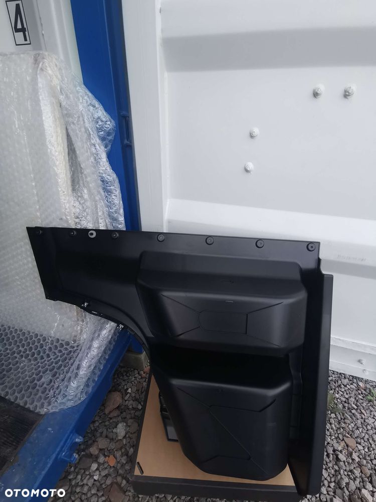 Stopień lewy Ford F-MAX T331711 - 3