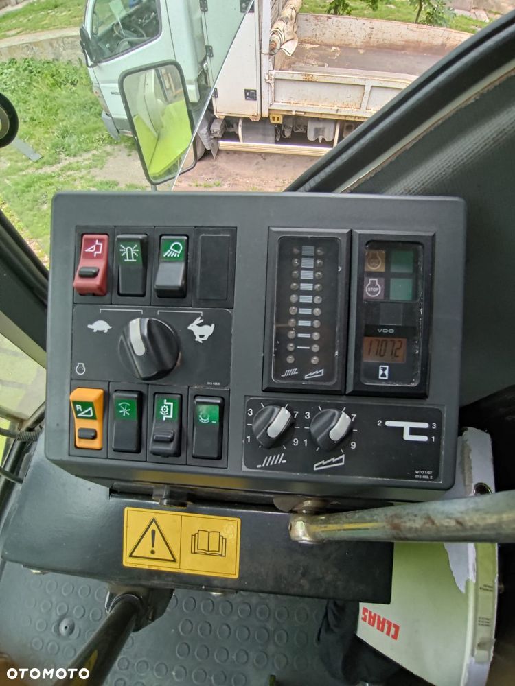 Claas Dominator 150 - 10