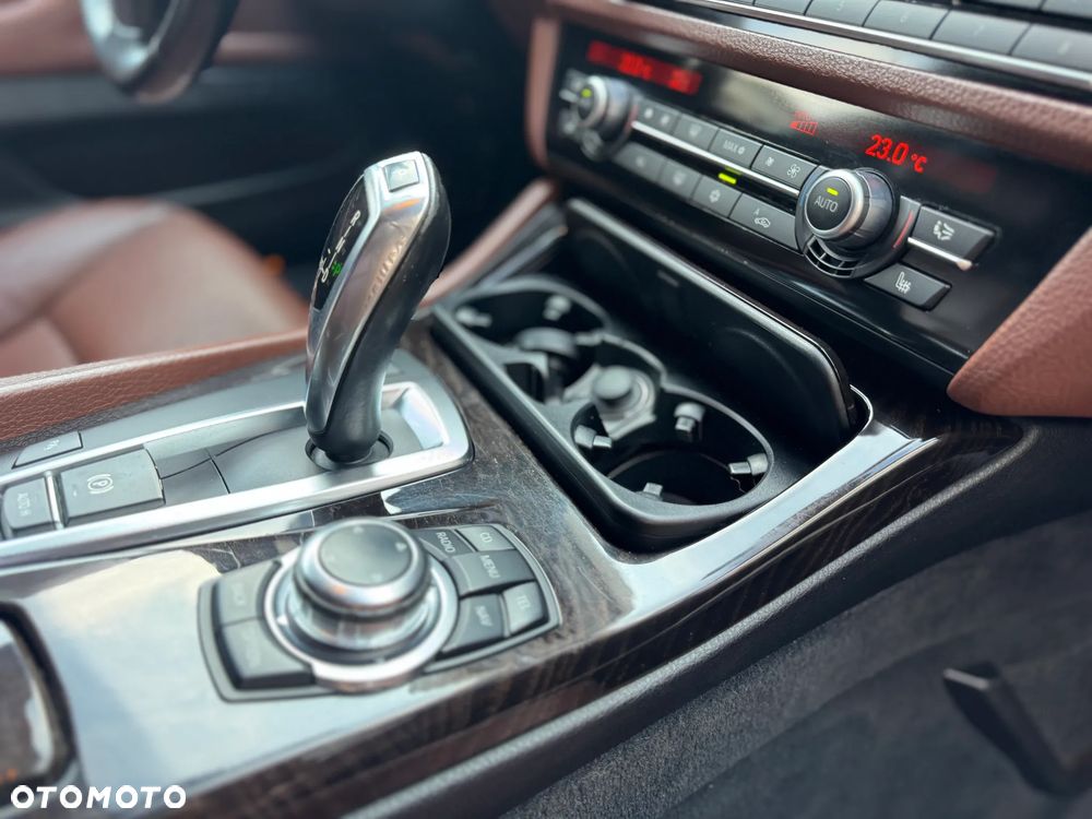 BMW Seria 5 535i - 17