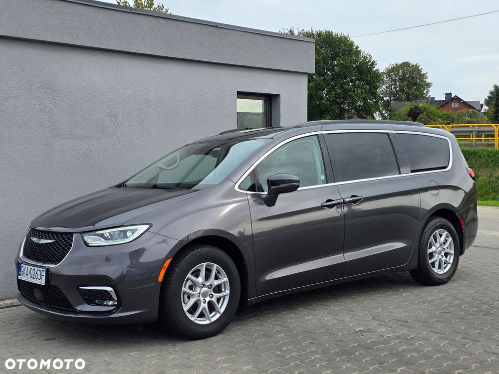 Chrysler Pacifica - 1