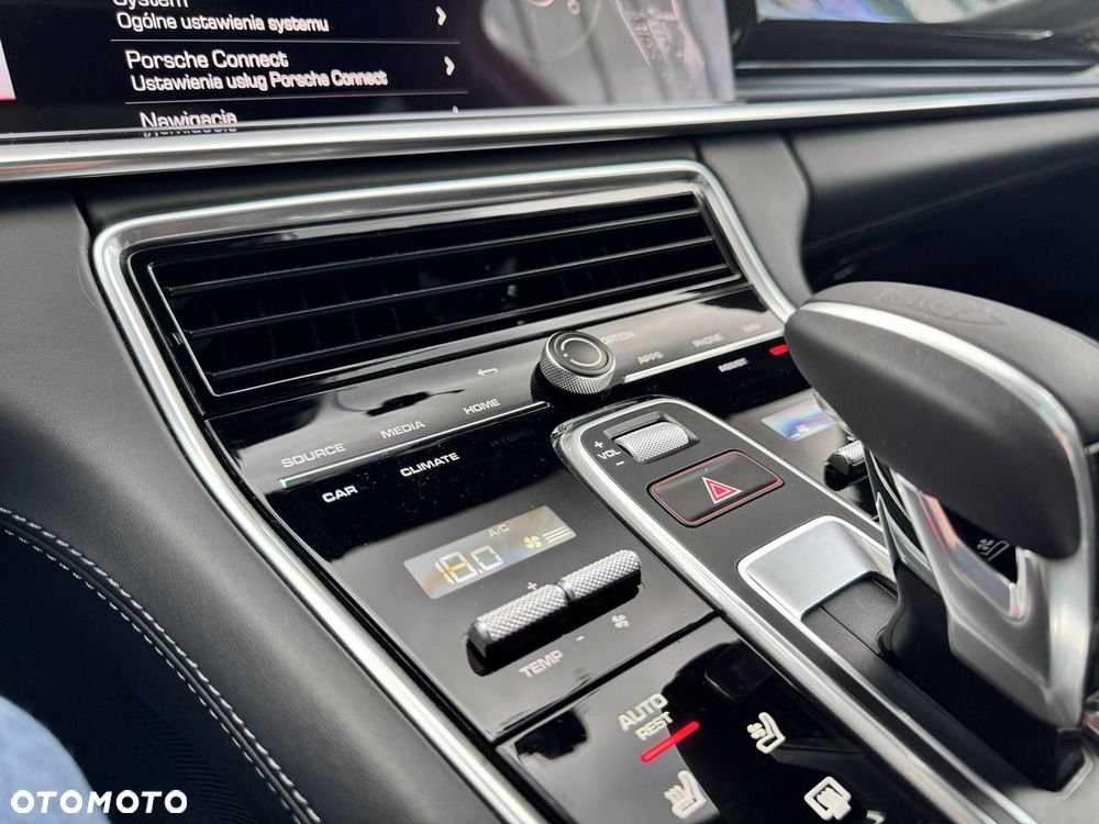 Porsche Panamera Turbo S - 25
