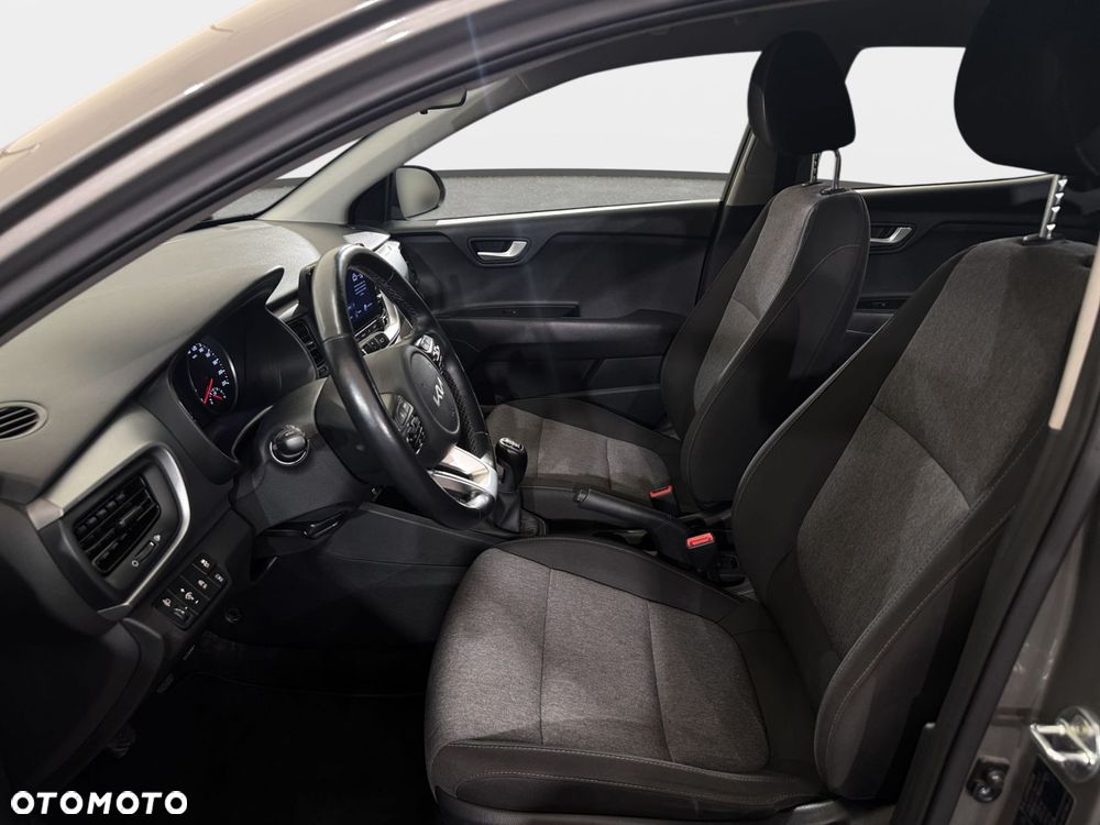 Kia Stonic - 26
