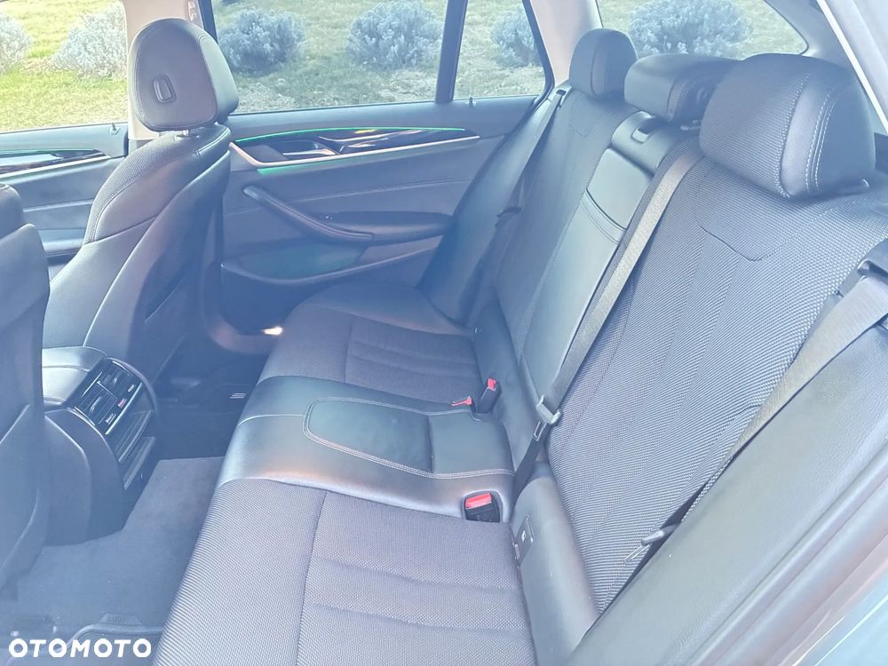 BMW Seria 5 520d Sport Line sport - 11