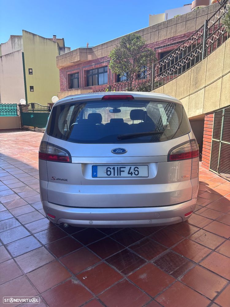 Ford S-Max 2.0 TDCi Titanium 7L - 3