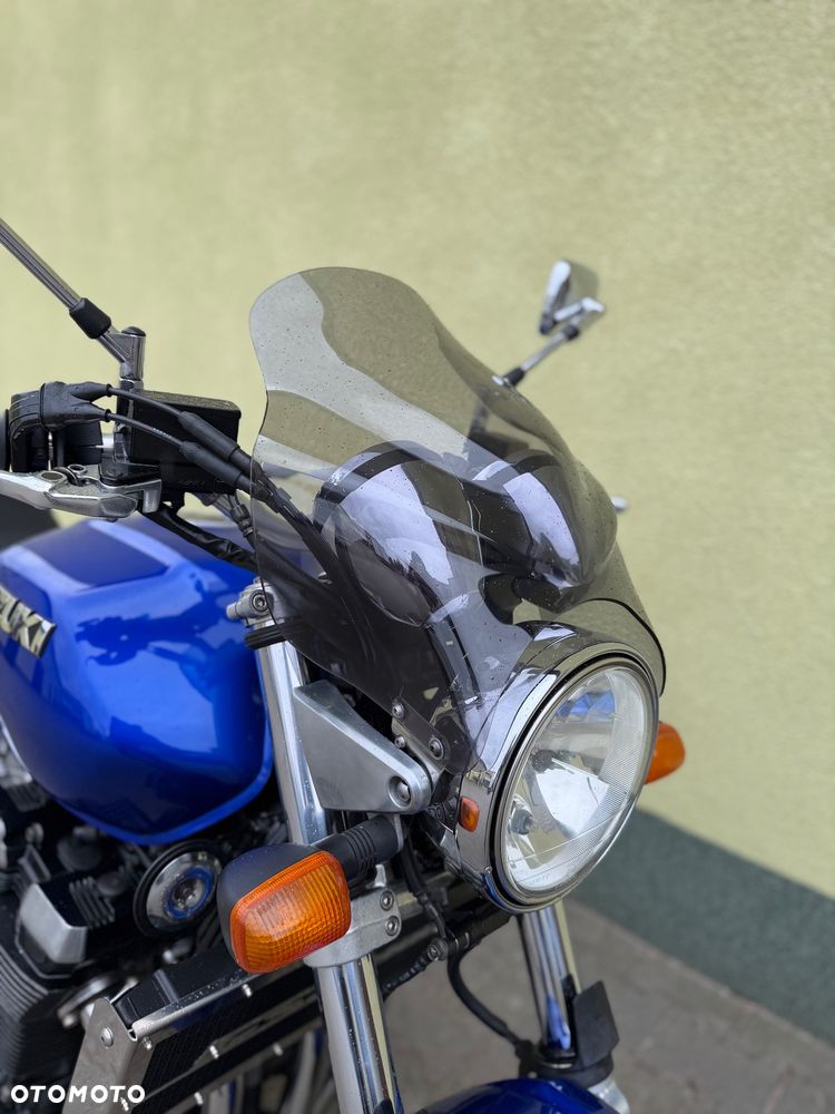 Suzuki GSX - 2