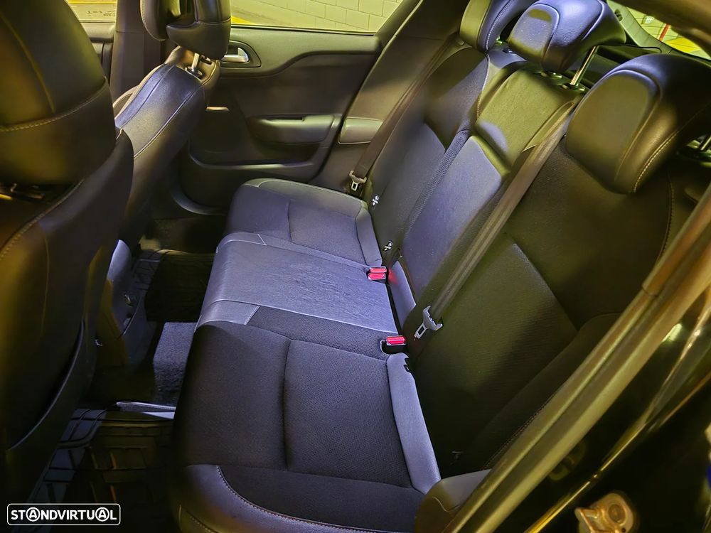 Citroën DS4 1.6 e-HDi So Chic - 23