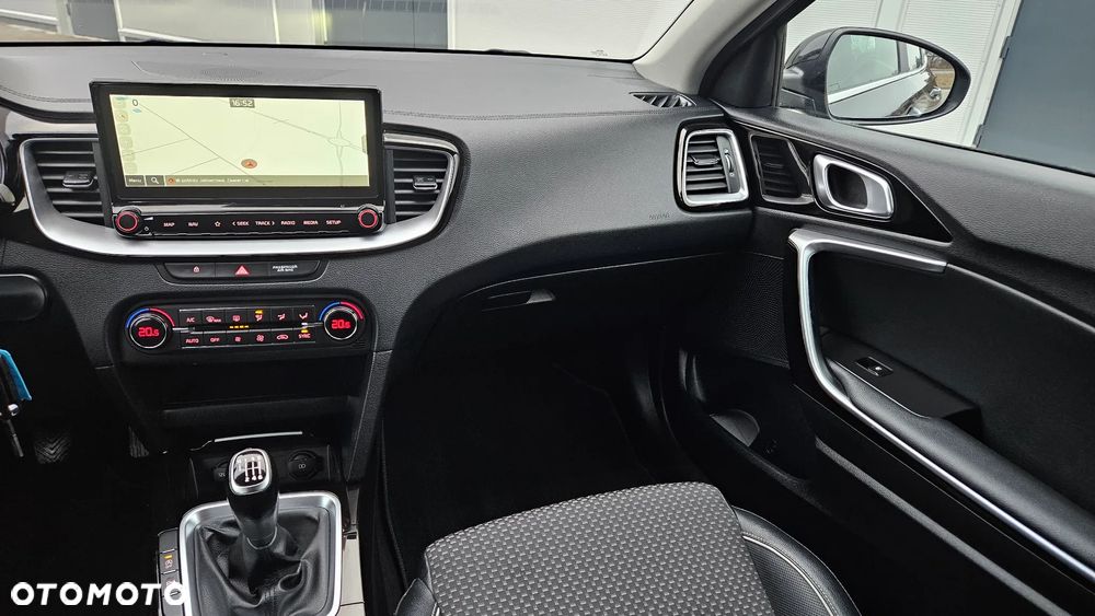 Kia XCeed 1.4 T-GDI L Business Line - 26