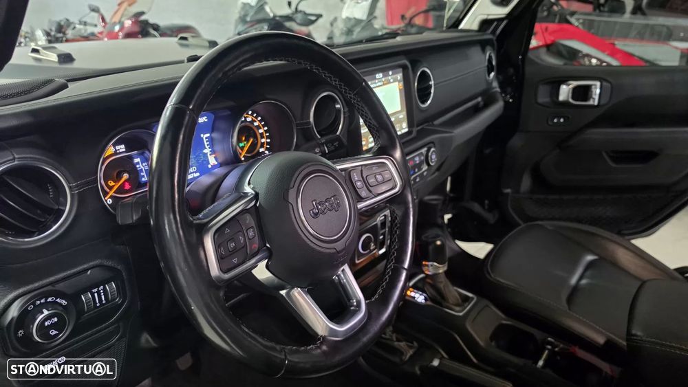 Jeep Gladiator 3.0V6 MultiJet AWD Auto Overland - 39