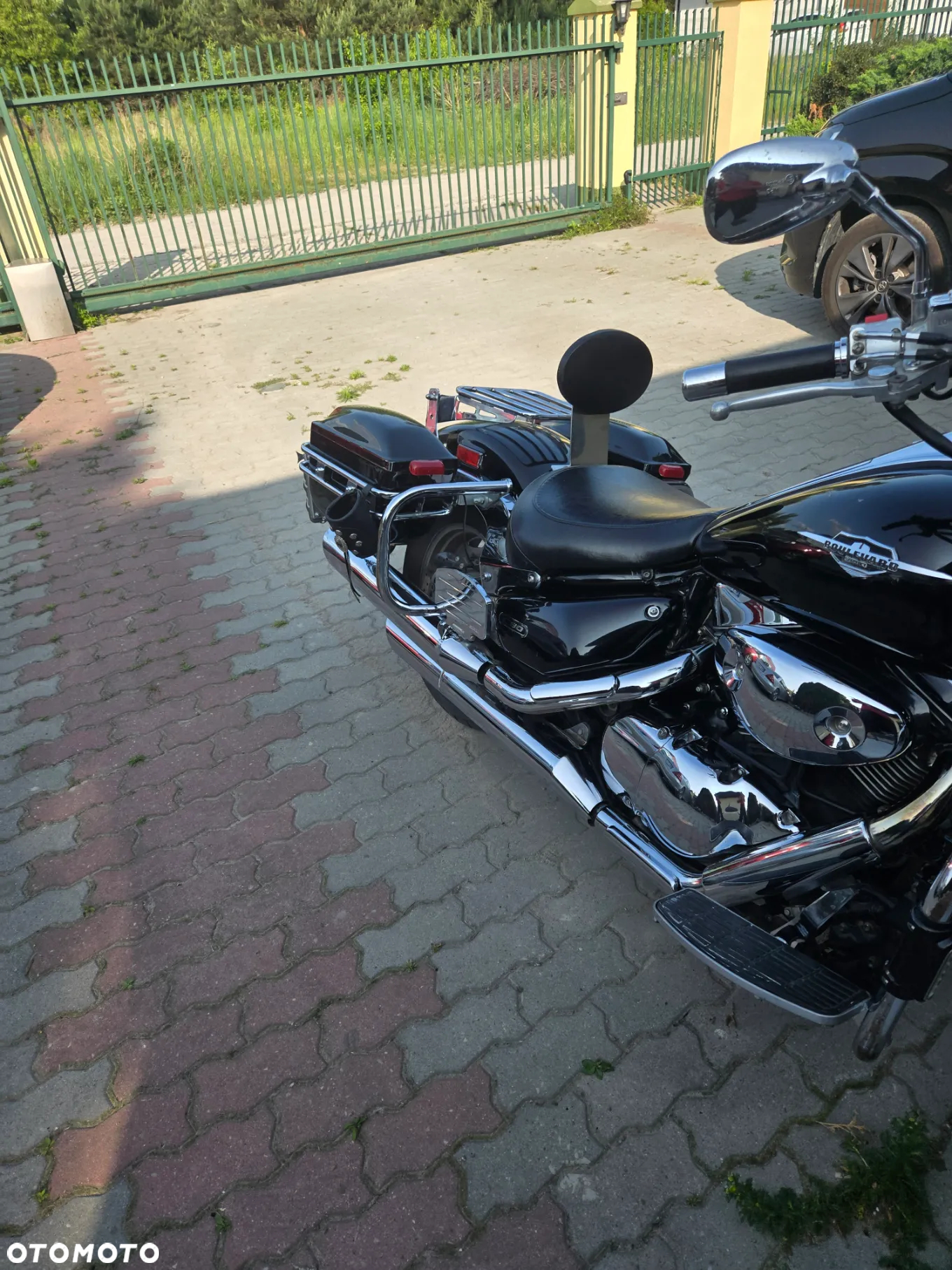 Suzuki Boulevard - 4