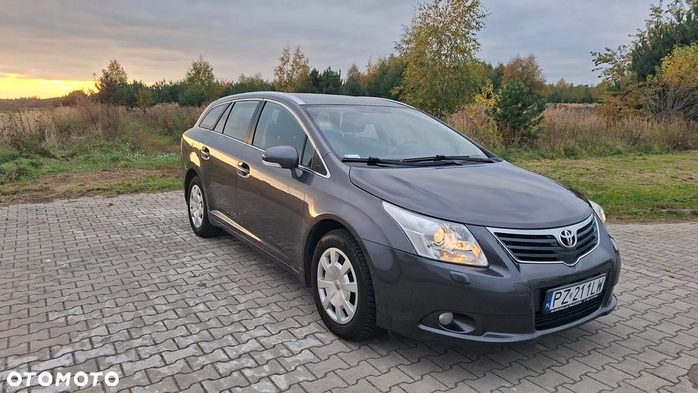 Toyota Avensis 2011 photo 3