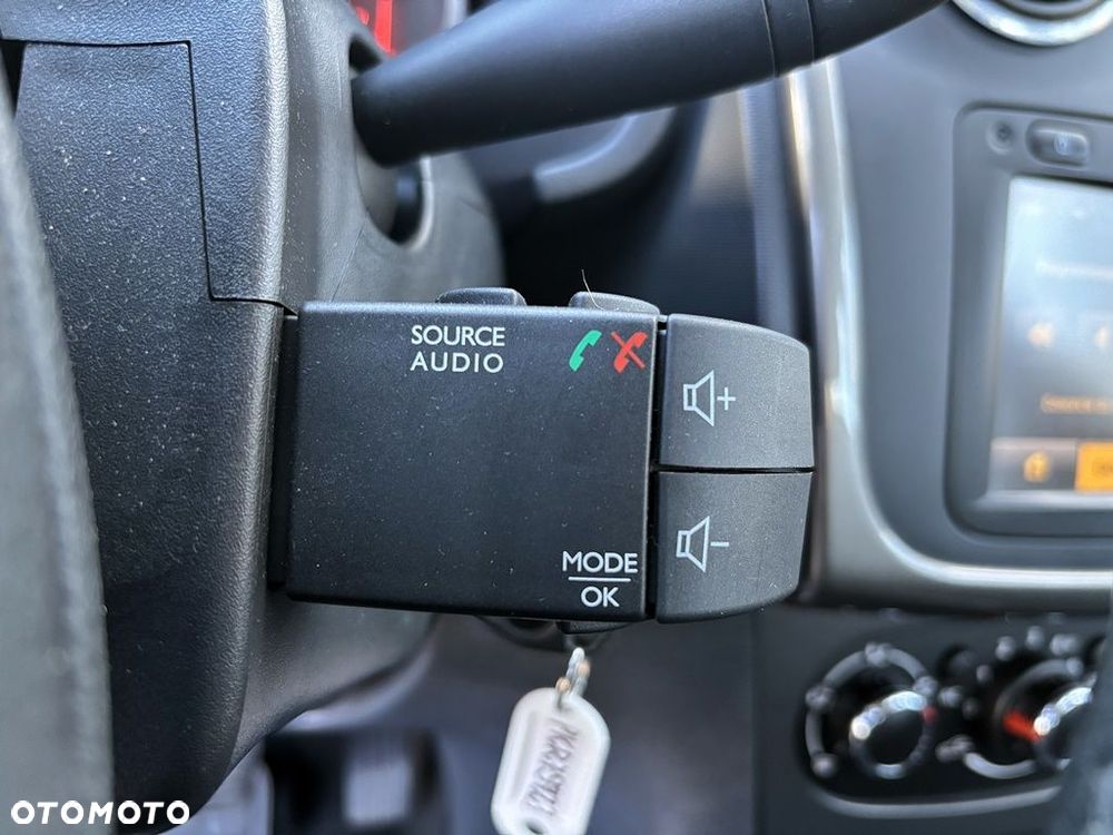 Dacia Sandero 0.9 TCe Laureate - 15