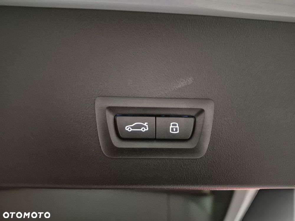 BMW X3 xDrive20 mHEV - 28
