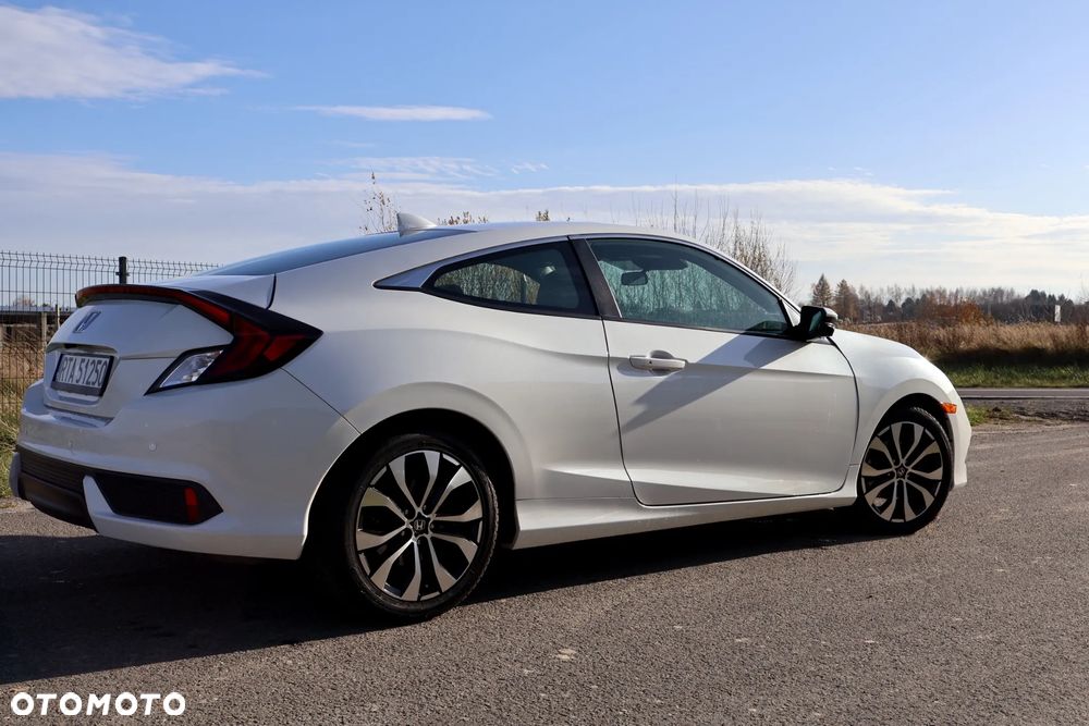 Honda Civic 1.5 i-VTEC Turbo CVT Elegance - 8
