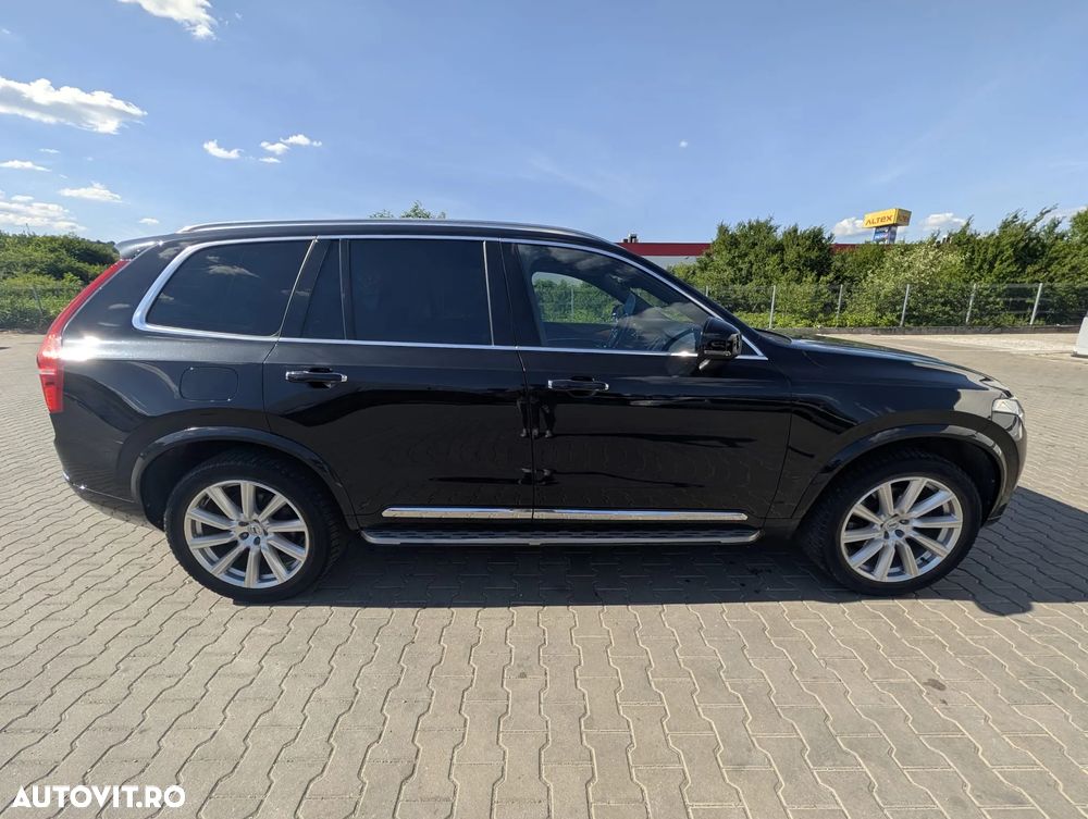 Volvo XC 90 D5 AWD Geartronic RDesign - 12
