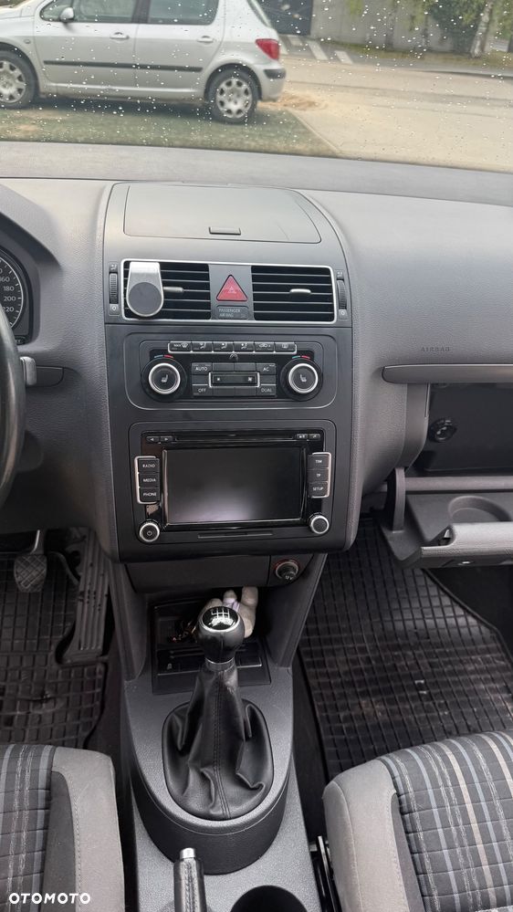 Volkswagen Touran 2.0 TDI DPF Cross - 18