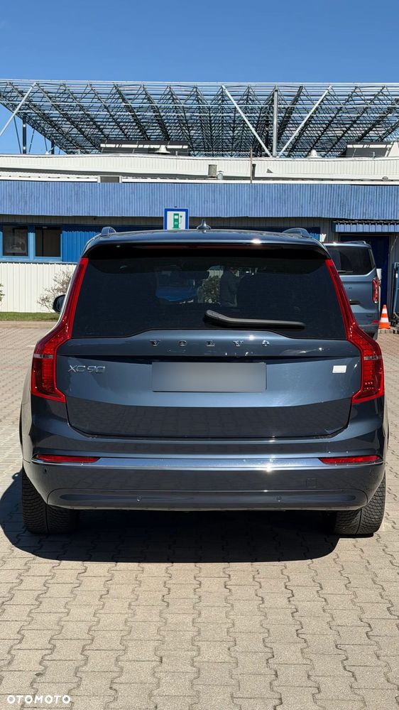 Volvo XC 90 T8 AWD Plug-In Hybrid Core 7os - 3