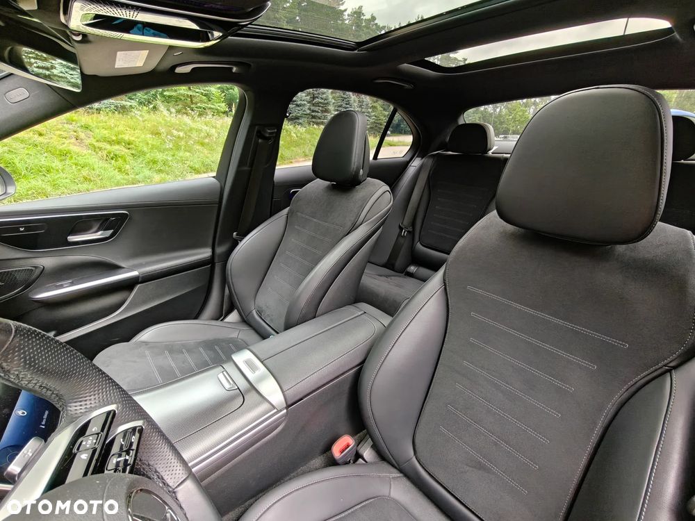 Mercedes-Benz Klasa C 300 mHEV 4-Matic AMG - 11
