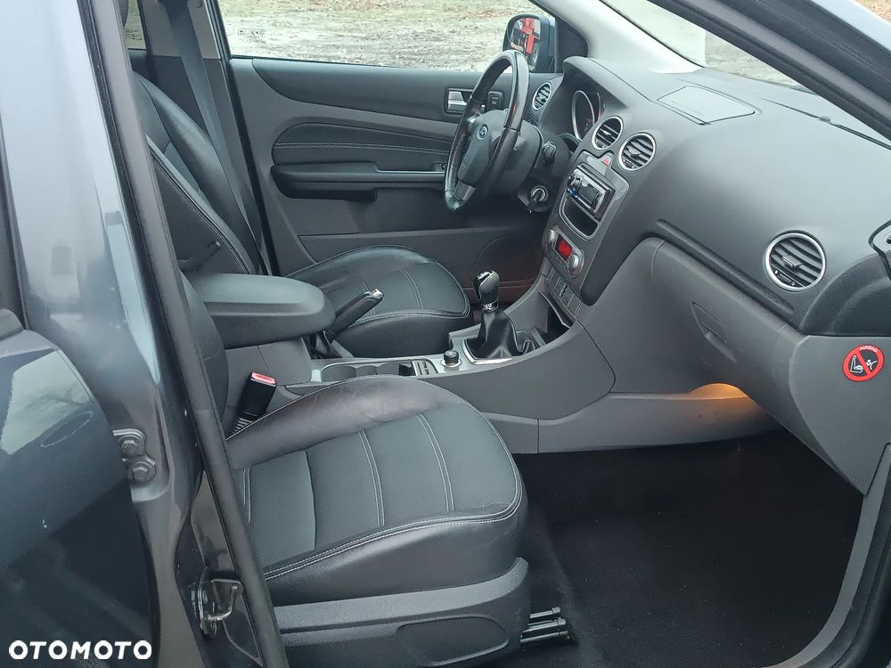 Ford Focus 1.8 Titanium - 8