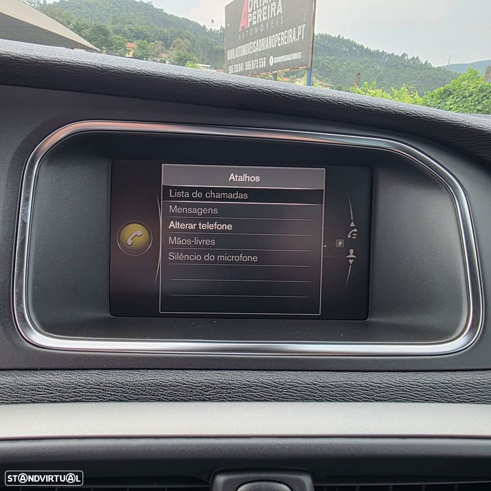 Volvo V40 Cross Country 2.0 D2 Momentum - 24