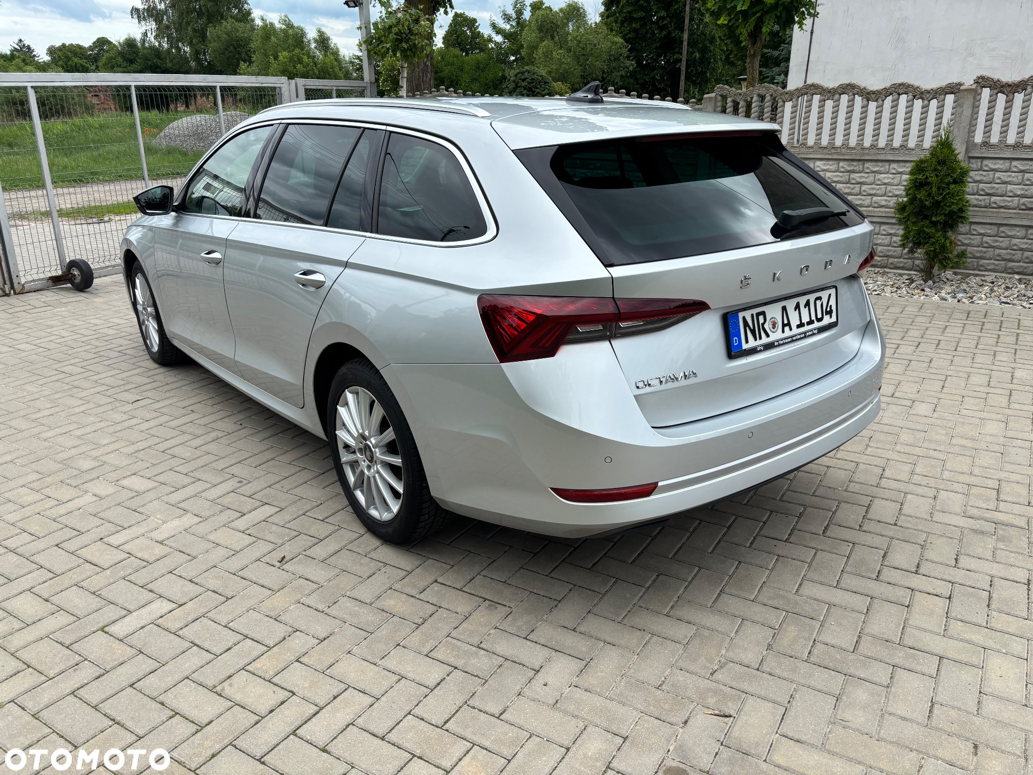 Skoda Octavia Combi 2.0 TDI DSG Ambition - 31