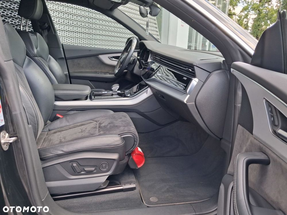Audi Q8 - 11