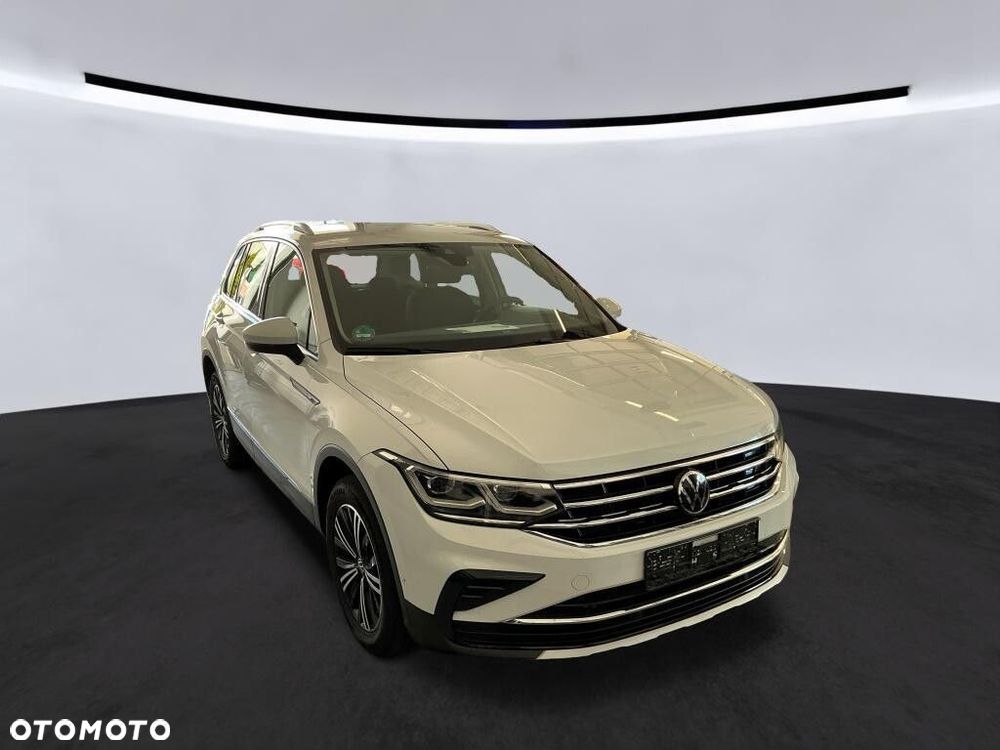 Volkswagen Tiguan - 2
