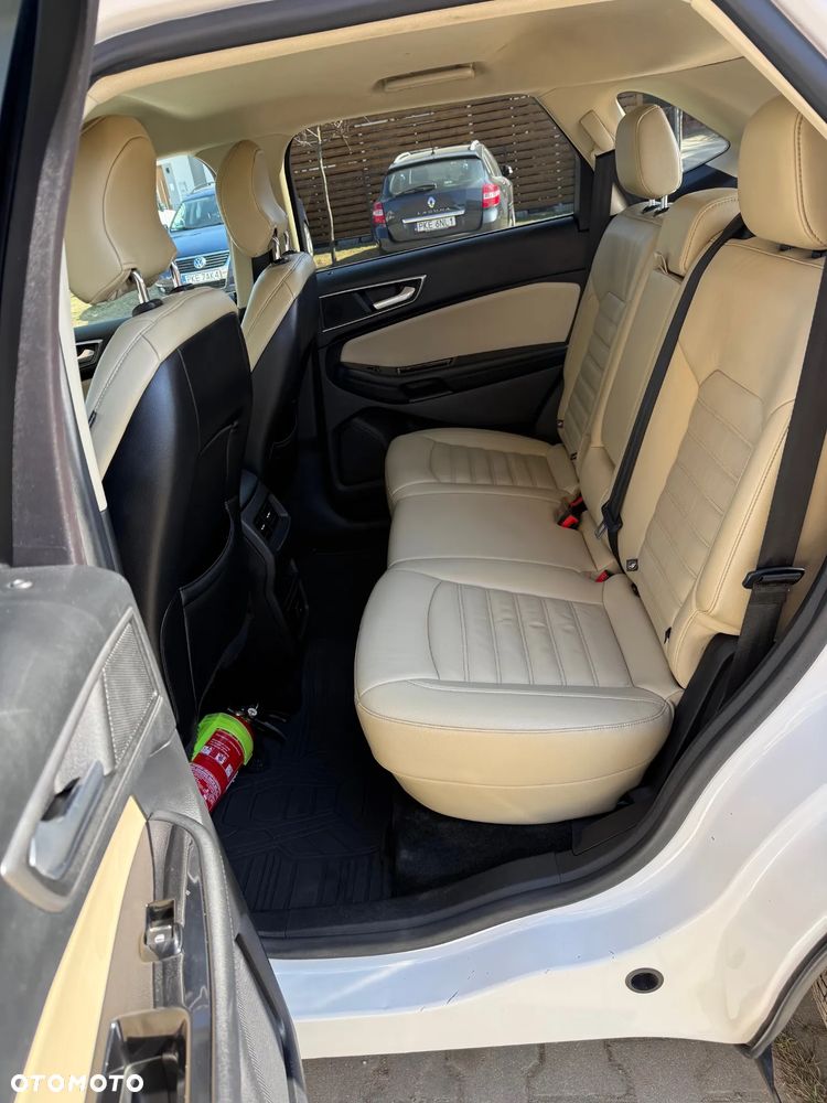 Ford Edge - 10