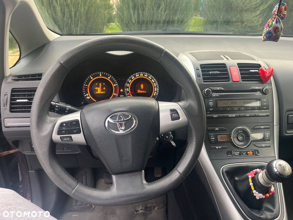 Toyota Auris 1.4 D-4D Luna - 12