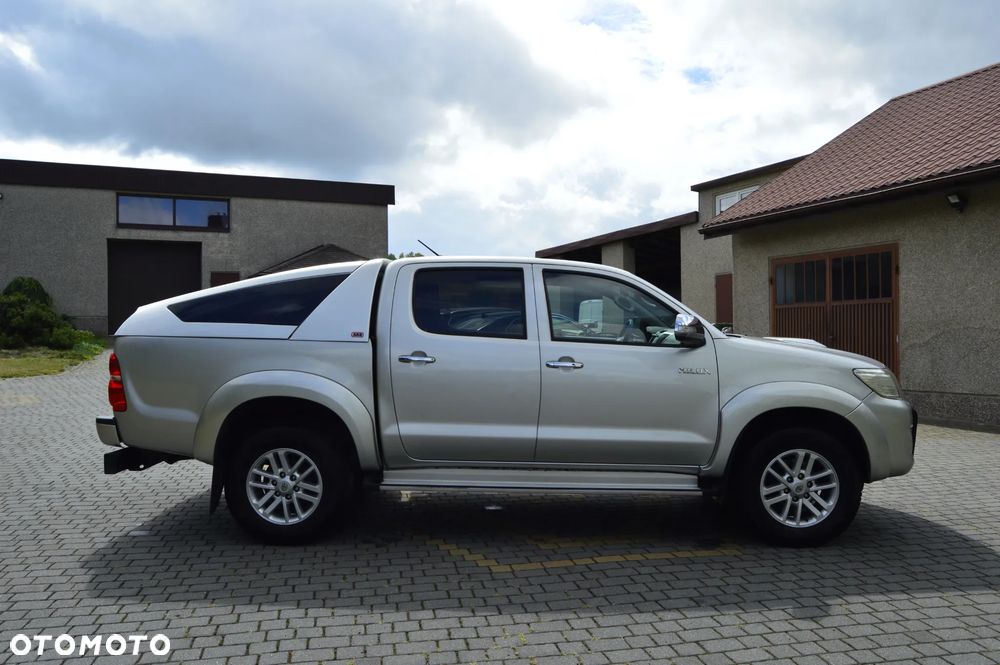 Toyota Hilux 3.0 D-4D SR5 - 7