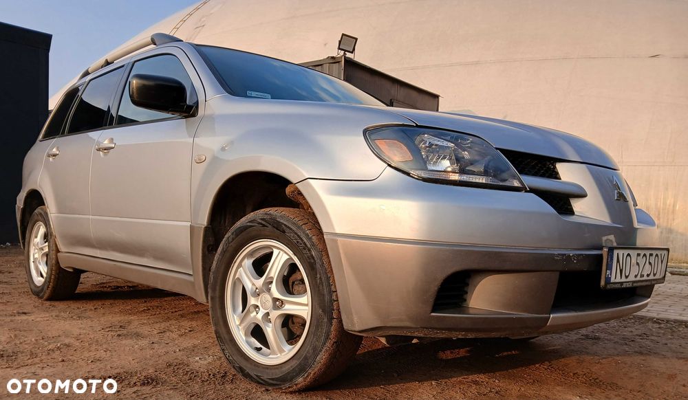 Mitsubishi Outlander - 4