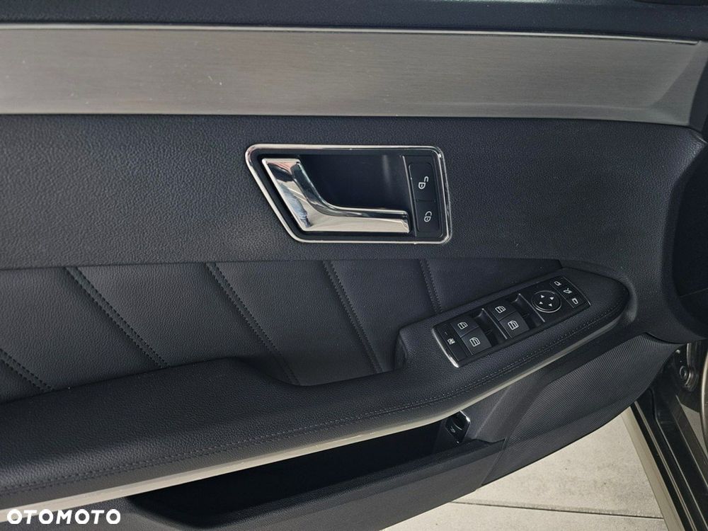 Mercedes-Benz Klasa E - 12