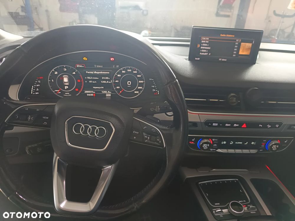 Audi Q7 - 8