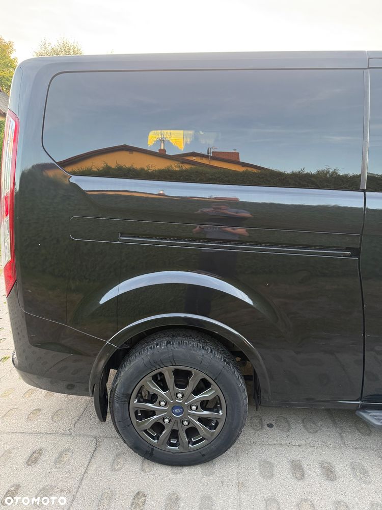 Ford Tourneo Custom 320 L2H1 VA Autm Titanium X - 33